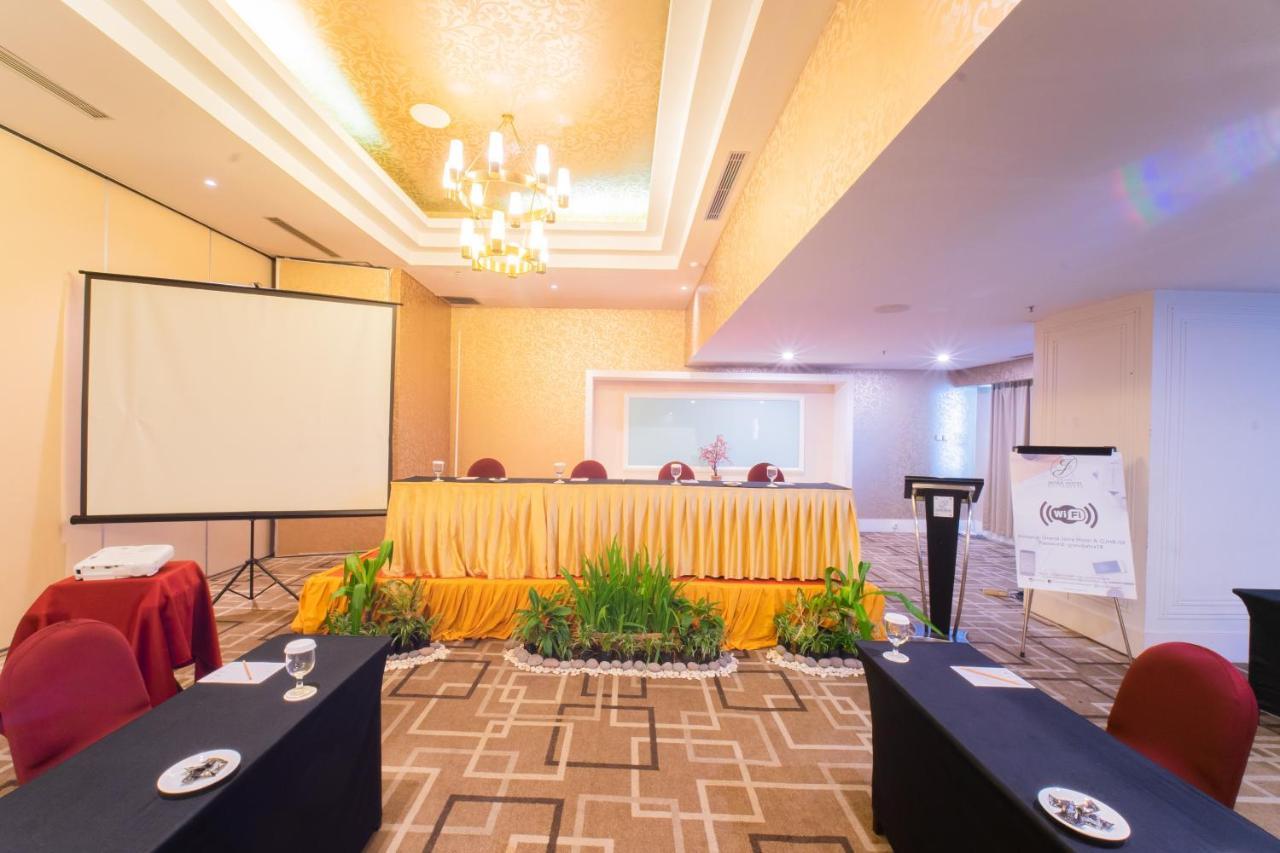Grand Jatra Hotel Balikpapan Exterior photo